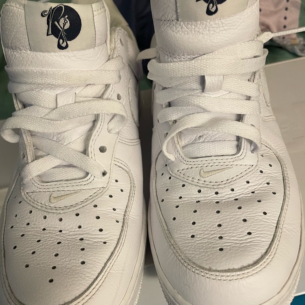Nike Special Edition JayZ Air Force Ones - Picture 5 of 8